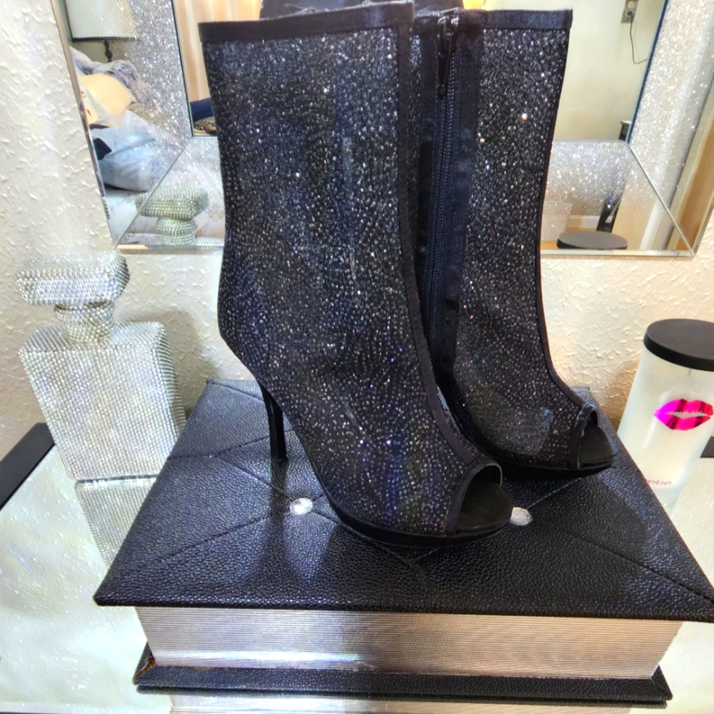 New sparkling stilettos